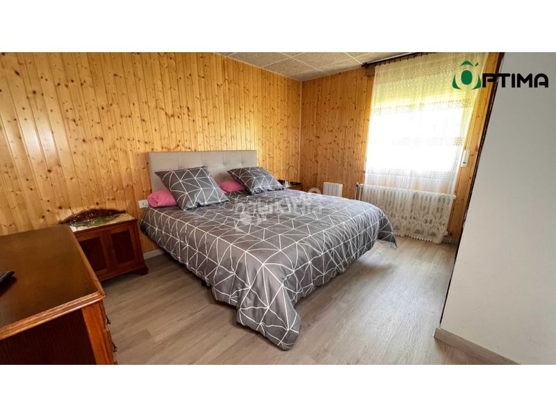Foto 18dfe517-feac-4204-82b8-c89eb6ab6e0b. Casa amb aparcament a Estrada (A)