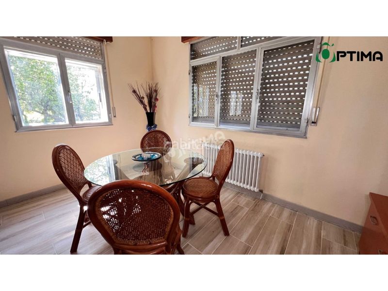 Foto 1c4b9f87-6468-4e75-a59e-004f517a3a09. Casa amb aparcament a Estrada (A)