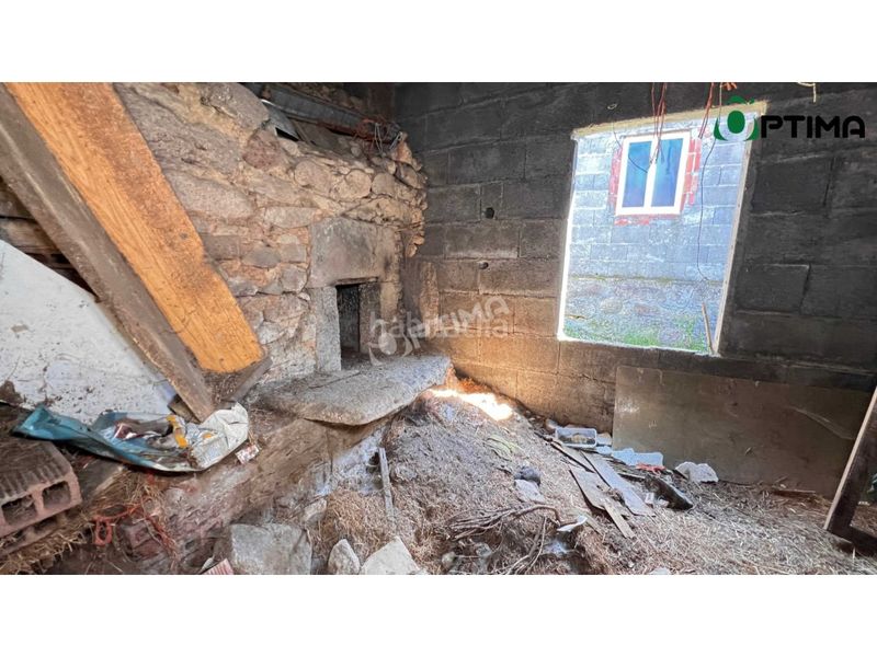Foto 35873cdb-a7ac-4695-bdb9-dfb38e05ed41. Casa amb aparcament a Estrada (A)