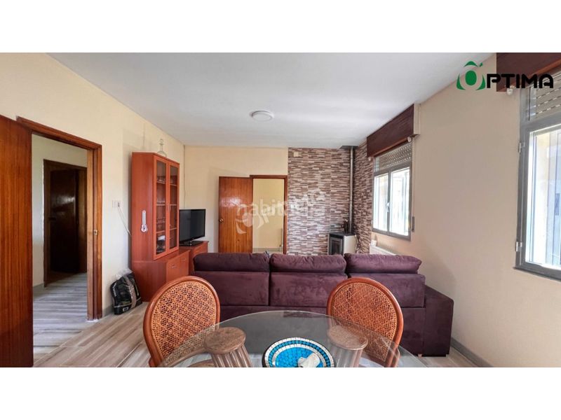 Foto 9e7820e7-d466-4da1-b387-6380e6639773. Casa amb aparcament a Estrada (A)