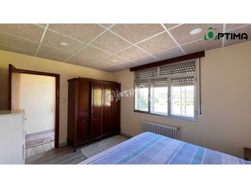 Foto bc16678c-0f9d-4017-8263-4ae42ea35e1b. Casa amb aparcament a Estrada (A)