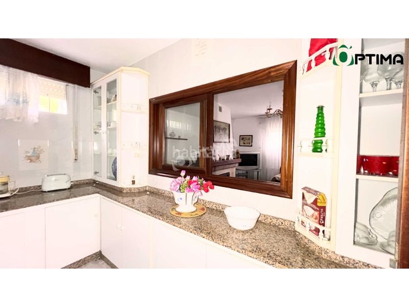 Foto 0bdaf88e-1296-47b7-98d8-e6bda205c29c. Casa amb aparcament a Vedra