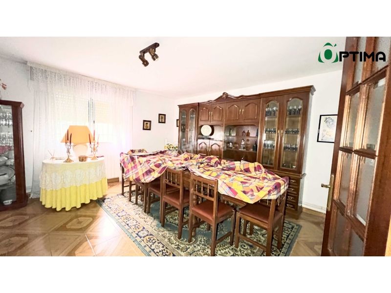 Foto 195fb2b0-d48a-46e0-8ccd-62304ca262c1. Casa amb aparcament a Vedra