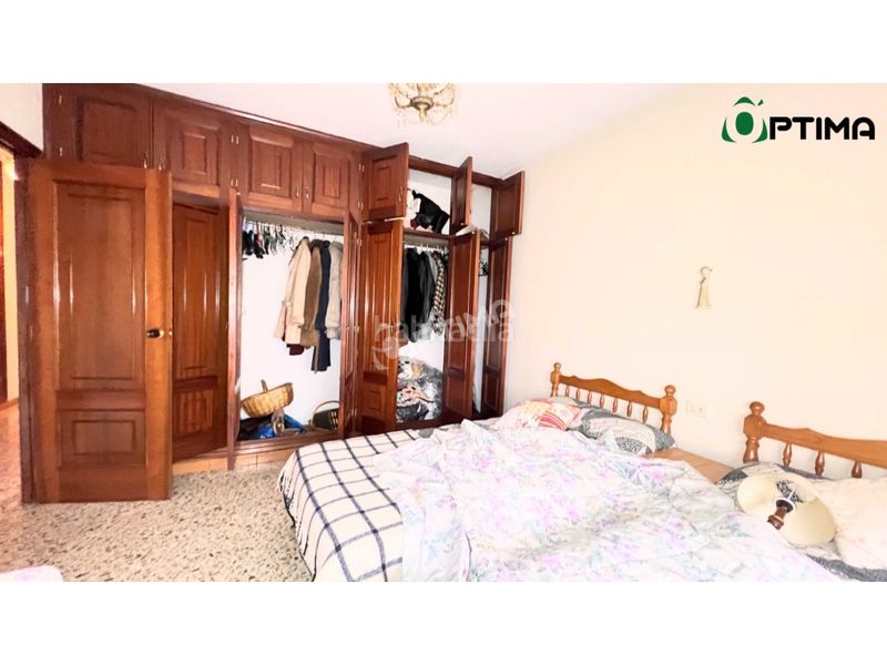Foto 3a797c67-b31d-400a-a899-a29955efdf42. Casa amb aparcament a Vedra