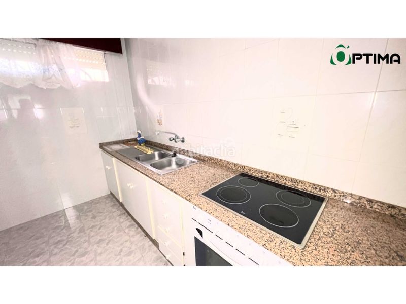 Foto 7639d25d-fb6c-4756-ad41-1cb0e38f8e0f. Casa amb aparcament a Vedra