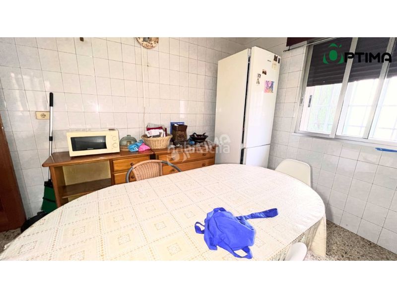 Foto 864b92f1-e2a3-4053-b9a7-7e2e7a599cbe. Casa amb aparcament a Vedra