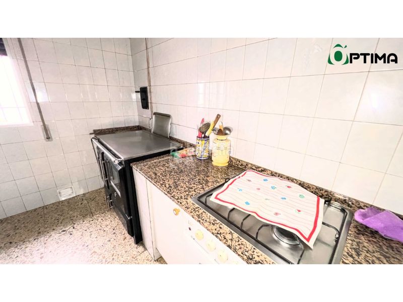 Foto 92d29a6e-7c75-4af4-8346-da6d09487a8b. Casa amb aparcament a Vedra