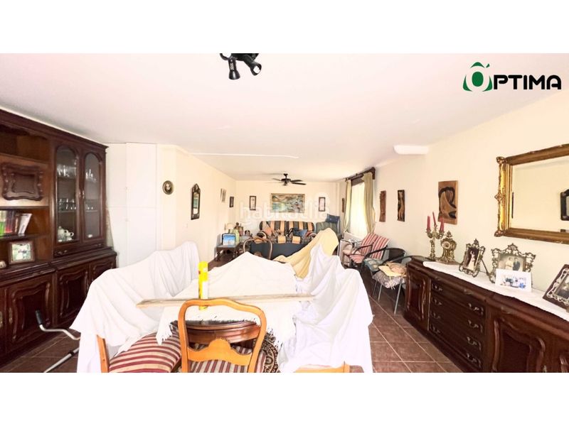 Foto b2f31036-d3b3-4f6b-88a8-89ef1cf46ad0. Casa amb aparcament a Vedra