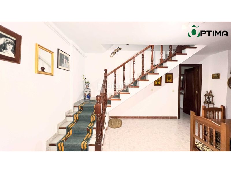 Foto bd5994ca-1c76-4637-bc36-670410afb67c. Casa amb aparcament a Vedra