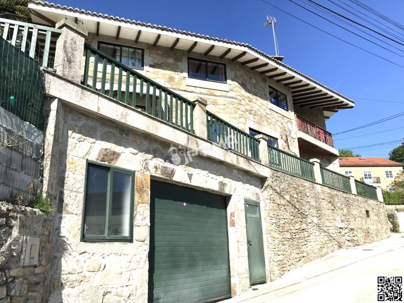 Foto db0ac940-53ed-45cc-a269-cd5cc24c91de. Casa amb aparcament piscina a Bugallido Ames