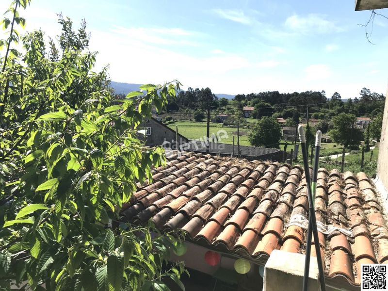 Foto ebbb117e-65e4-4266-857d-78438fa1f8ce. Casa amb aparcament piscina a Bugallido Ames