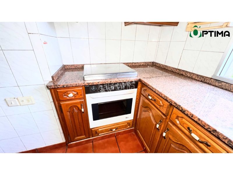 Foto 2a3f0dfa-0ea1-4e8d-aa2c-48f7309db1c7. Casa amb aparcament a Lalín