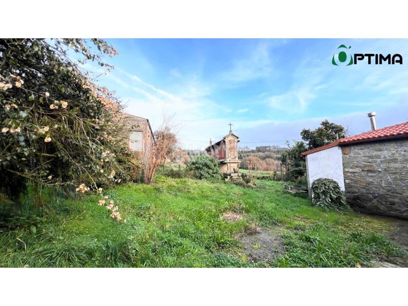 Foto 5d4e09b3-5873-4012-b005-fdbc084fc049. Casa amb aparcament a Lalín