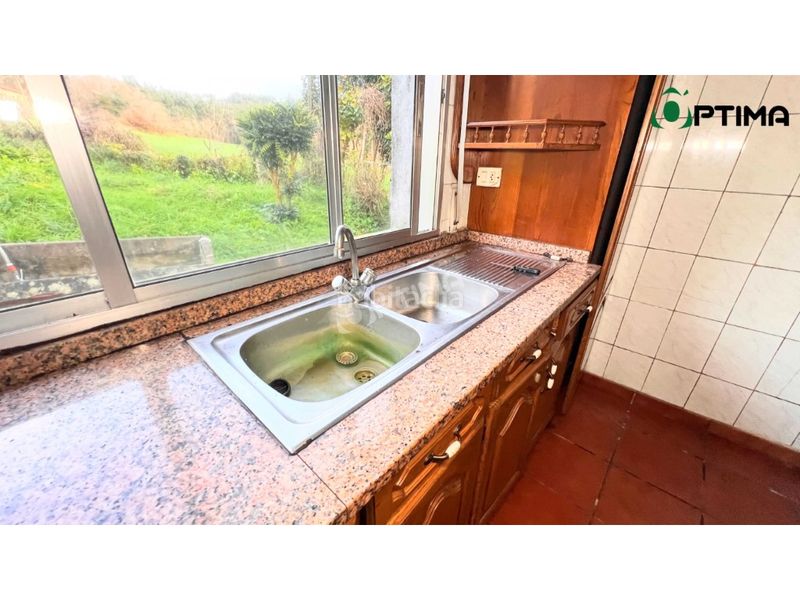 Foto 66b53863-1fd6-4566-9560-d4f13f683d89. Casa amb aparcament a Lalín
