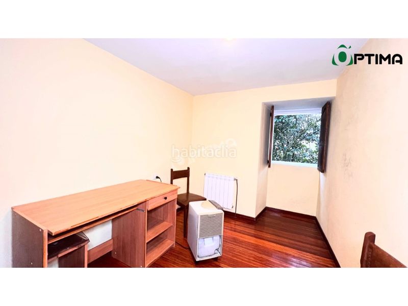 Foto c76a5b97-c782-4534-834b-6ff978d76d5e. Casa amb aparcament a Lalín
