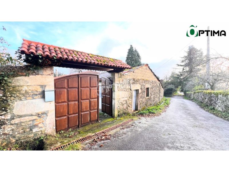 Foto e0c0a04d-b909-4c6b-917e-5467ceeb5281. Casa amb aparcament a Lalín