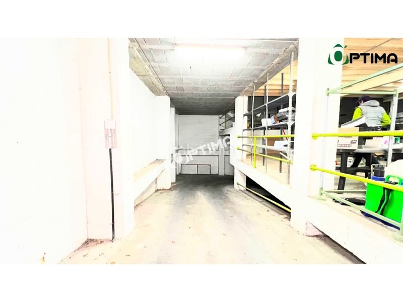 Foto 100c4479-367f-4b8c-9315-cfd2da2235a1. Alquiler local comercial local nave de 3 plantas para alquiler en casco urbano de el ayuntamiento de la estrada en Estrada (A)