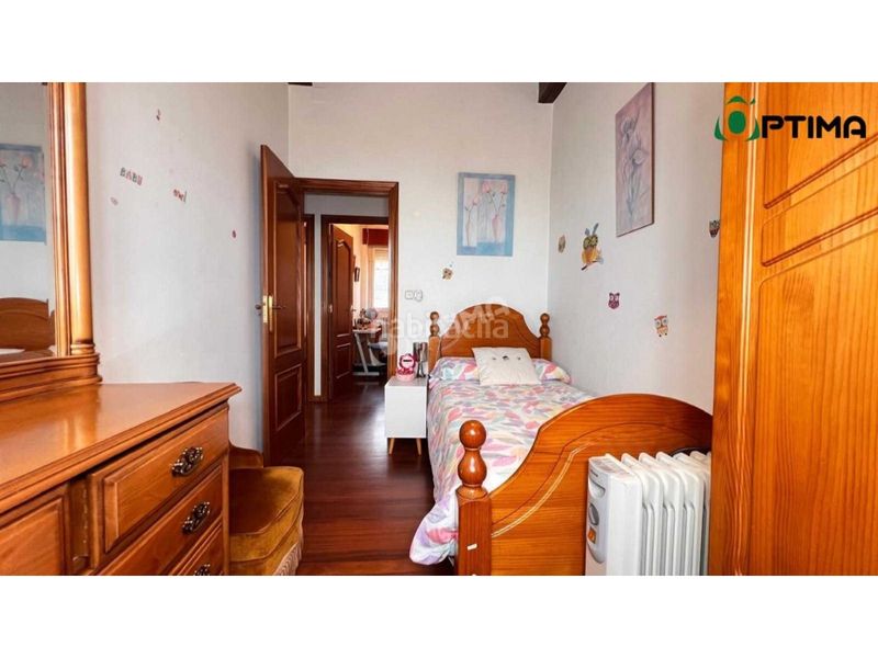 Foto d5cdb5dc-b1f0-4b96-bb51-9ba23fe8c3d9. Casa a Vedra