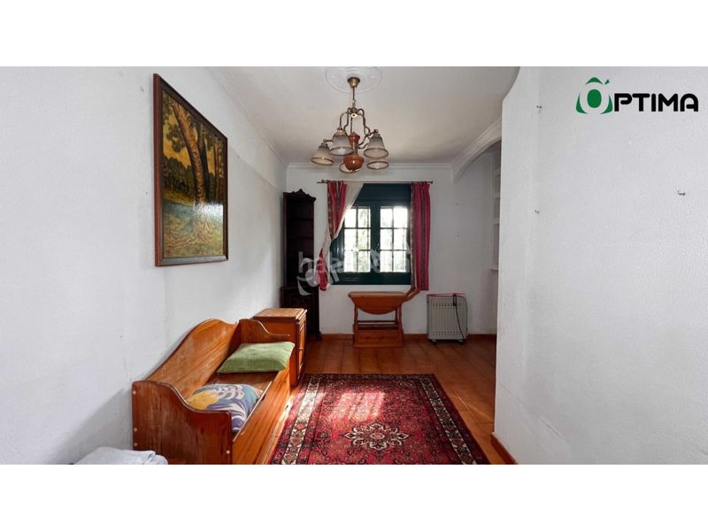 Foto 9b5fa051-cb74-4ceb-998f-b146c004a009. Xalet amb aparcament a Teo
