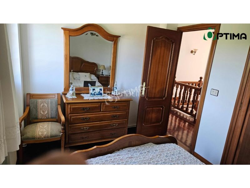 Foto af09d7a9-afec-4c11-a214-aae37e746550. Casa amb aparcament a Oza dos Ríos