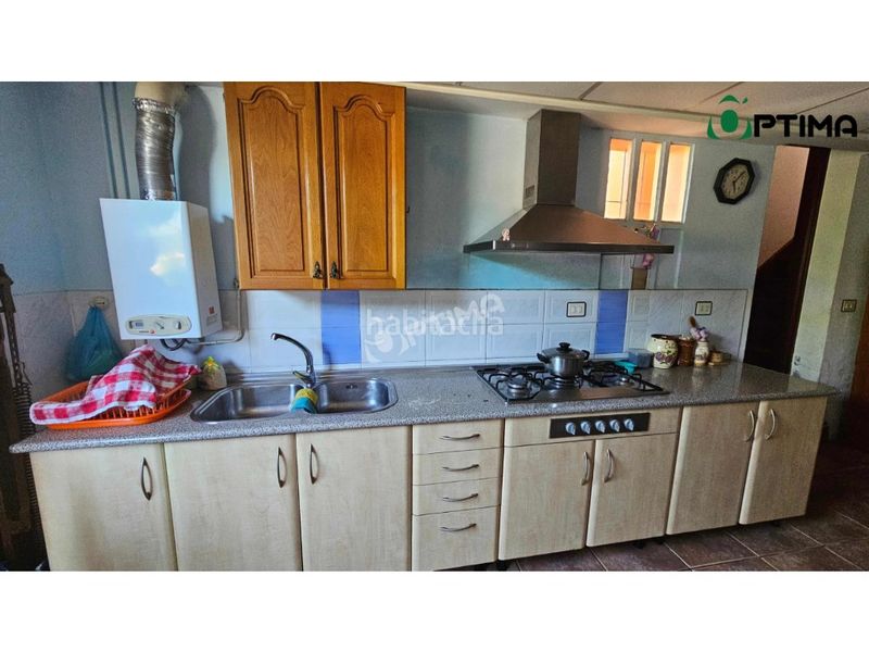 Foto f902915a-ddb8-4506-ae9f-f82c6487d54e. Casa amb aparcament a Oza dos Ríos
