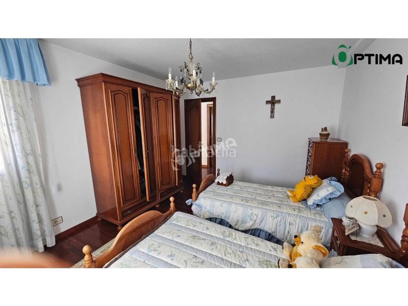 Foto 772f8183-d26b-499d-b9d1-fb6328be3035. Casa amb aparcament a Oza dos Ríos