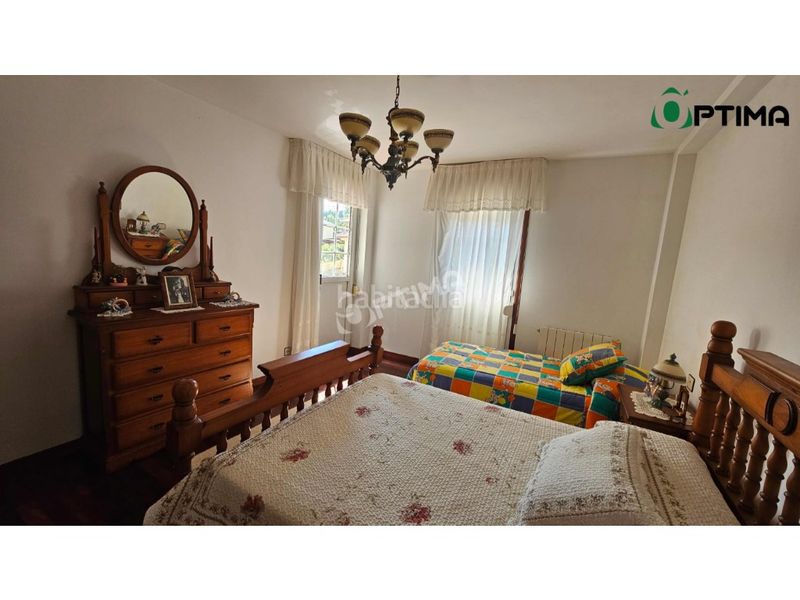 Foto d4778d7b-44c5-4bf3-96f6-7bddc7f7f0c4. Casa amb aparcament a Oza dos Ríos
