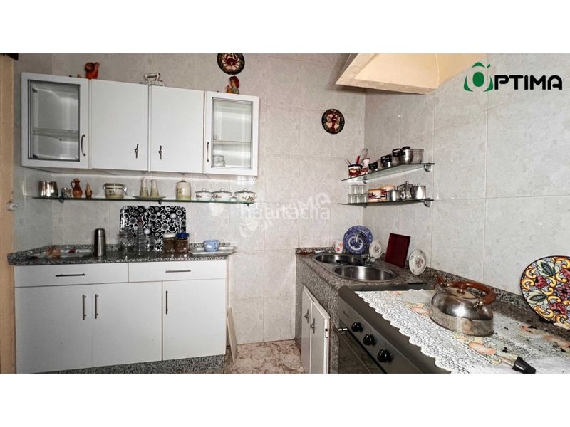 Foto 7800e71b-0488-4117-b4bd-664c2687a057. Casa amb aparcament a Estrada (A)