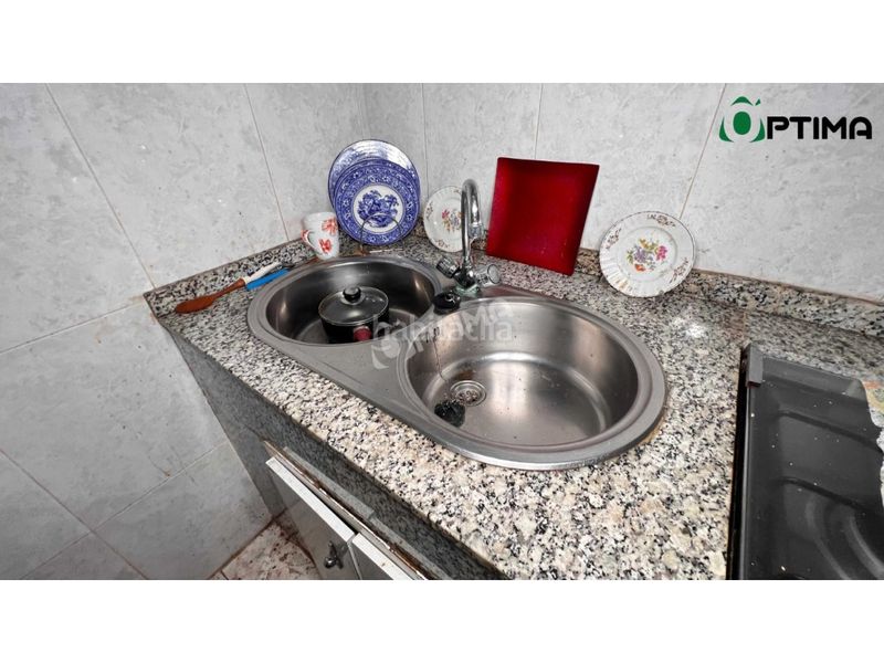 Foto a38a2861-ff3c-4407-af4e-f823c5b5f47f. Casa amb aparcament a Estrada (A)