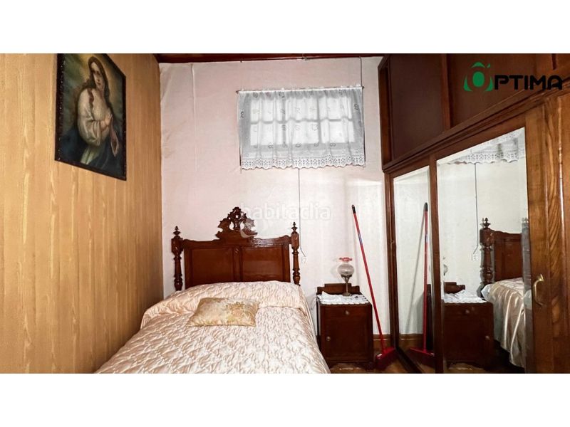 Foto bbcc4fd0-273c-4266-a849-b71145cedcf5. Casa amb aparcament a Estrada (A)