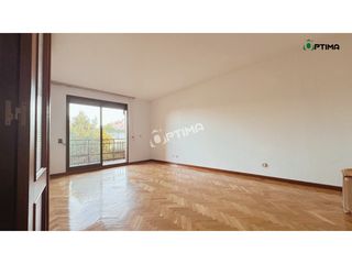 Rent Flat in Timón. Barajas  piso 4 hab con garaje y piscina en urb. privada
