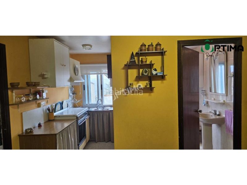 Foto 67d55f5e-0c3c-4aa8-8523-82e49d4196d9. Casa amb aparcament a Cabanas