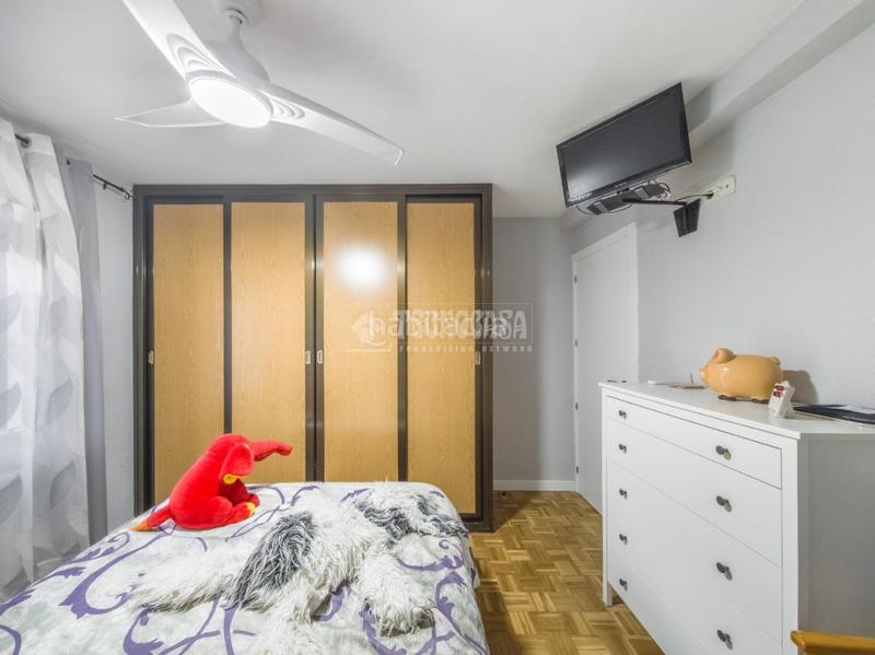 Foto 54b3c6c2-99d2-43d8-abe2-f3056ceadb3b. Piso  en venta en Zarzaquemada Leganés