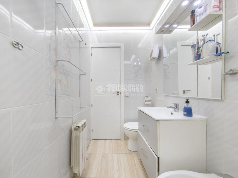 Foto c5cacfde-05d9-4ebb-a76e-2629af672626. Piso  en venta en Zarzaquemada Leganés