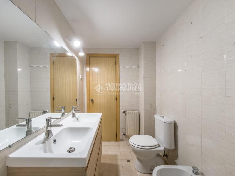 Foto e02f9fa9-36a5-45e4-9b59-034c7e14371d. Pis a Zarzaquemada Leganés