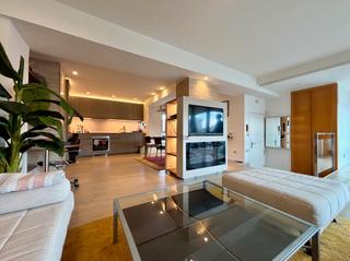 Location Attique à Carrer de nicaragua 68. Ático con terraza, reformado , equipado y amueblado
