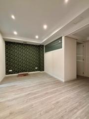 Lloguer Oficina a Carrer del bruc 176. Oficina reformada de 112 m2, 5 despachos, en c/bruc, junto diago