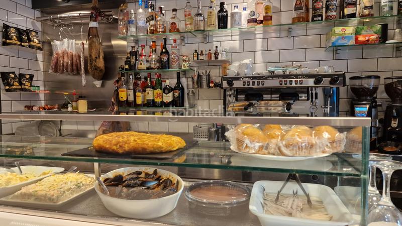 Foto 76a69659-67e0-4f61-b812-fd1879218955. Traspaso local comercial traspaso bar restaurante licencia c3 en Barcelona