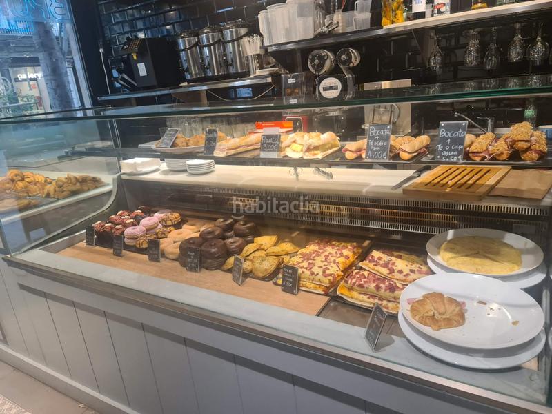 Foto d9119f6c-0681-4dfd-bc78-8ae40bd71685. Traspaso local comercial traspaso pastisseria rebosteria con degustacion y terraza en Barcelona