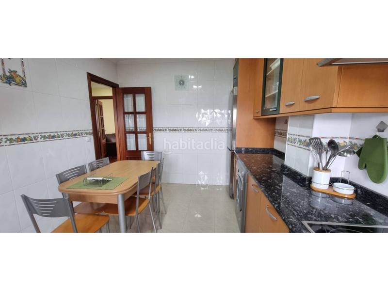 Foto 5ae8a688-2fa9-4d62-81f9-34fc0b11d6d6. Alquiler piso alquiler vivienda temporada escolar en Vilagarcía de Arousa