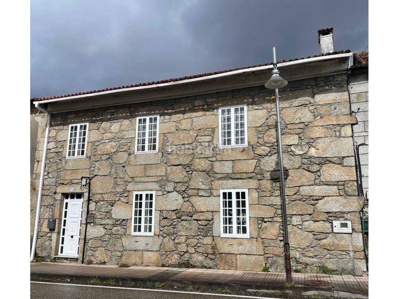 Foto bf415c7b-d958-42b5-b271-6556526a9df1. Casa amb calefacció aparcament a Vilanova de Arousa