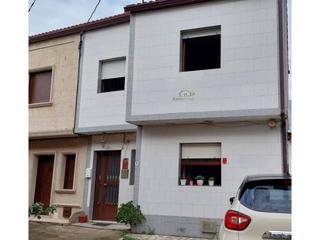 Casa aparellada a Arealonga. Casa pareada en venta en vilagarcía de arousa