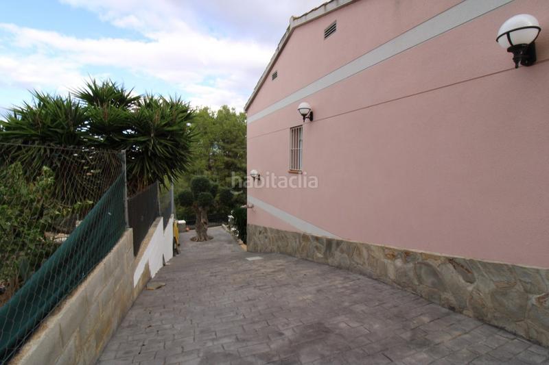 Foto fb10f989-e474-4dbb-98af-484ec11e3c76. Chalet con riscaldamento parcheggio piscina in Valldemar-Montmar Segur de Calafell