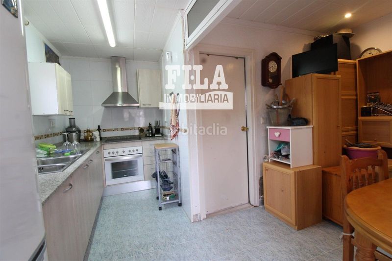 Foto 4a7e1608-9a25-4bc1-855b-8c39adaca633. Casa adossada amb calefacció aparcament a Cunit residencial Cunit
