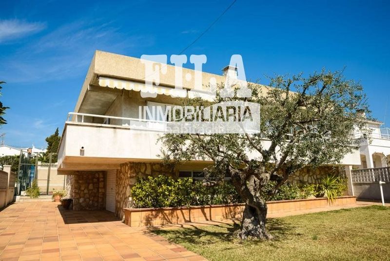 Foto 2a4010e1-98fa-4093-b510-4e93b1de14e4. Xalet amb calefacció aparcament piscina a Mas Mel Calafell