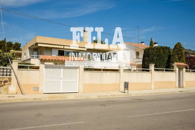 Foto cd7a176b-b4fb-4b09-bb7f-96fe43f0aaa9. Xalet amb calefacció aparcament piscina a Mas Mel Calafell