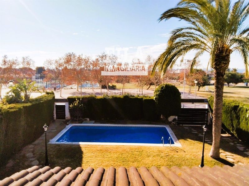 Foto 8bd6a6e1-eb60-40d8-b9e9-8541cfec76d0. Xalet amb calefacció aparcament piscina a Bonavista Vendrell (El)