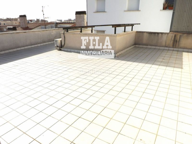 Foto 132252f6-6452-4918-b9ff-d565ed337e48. Àtic amb aparcament piscina a Calafell platja Calafell