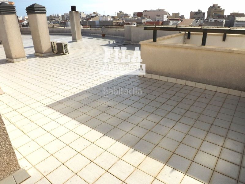 Foto c64f61f8-d716-46bd-898e-b77b598a2f61. Àtic amb aparcament piscina a Calafell platja Calafell