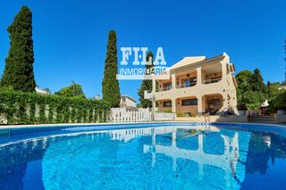 Chalet  Masos. Exclusiva vivienda con piscina privada y vistas al mar en els ma